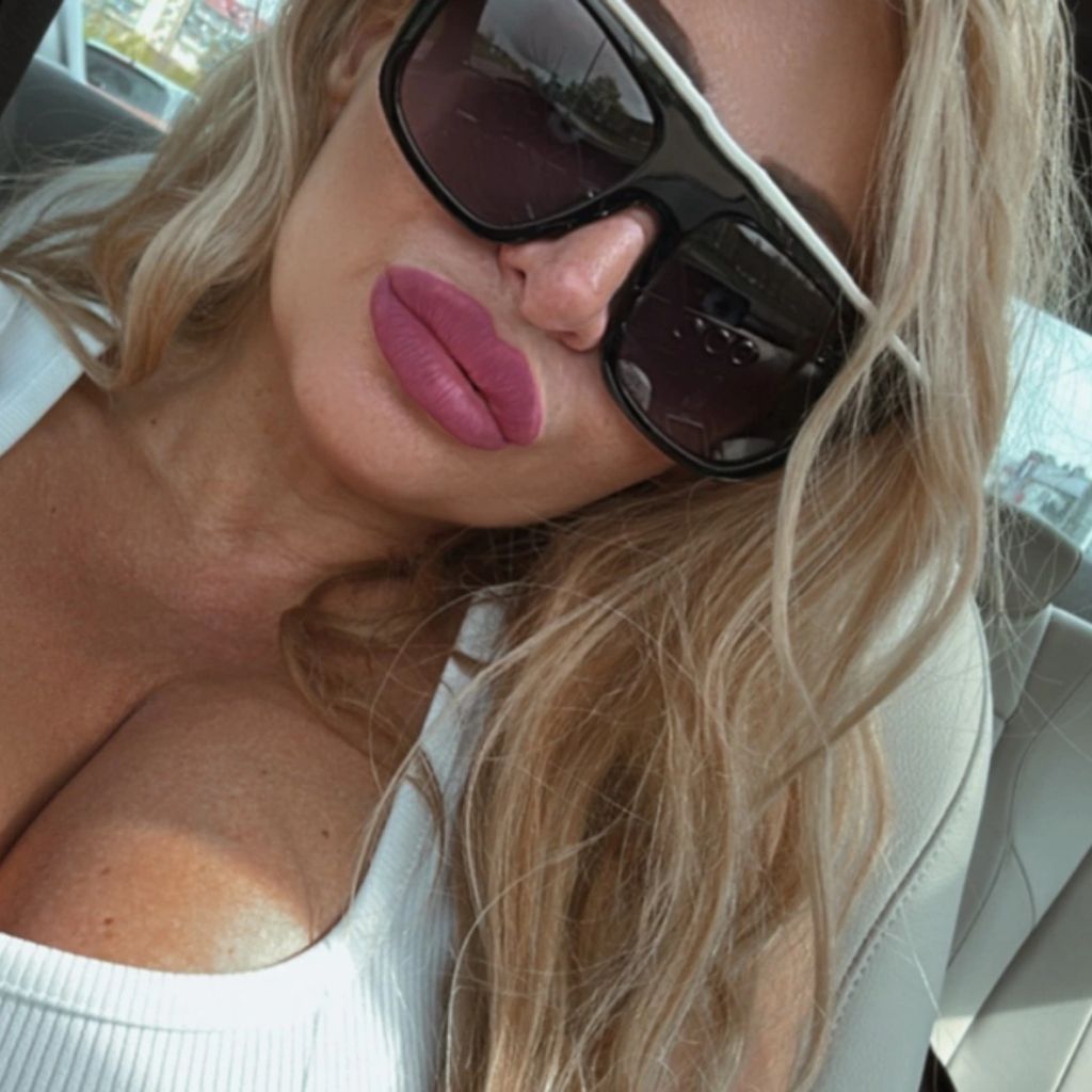 hottieMARGO